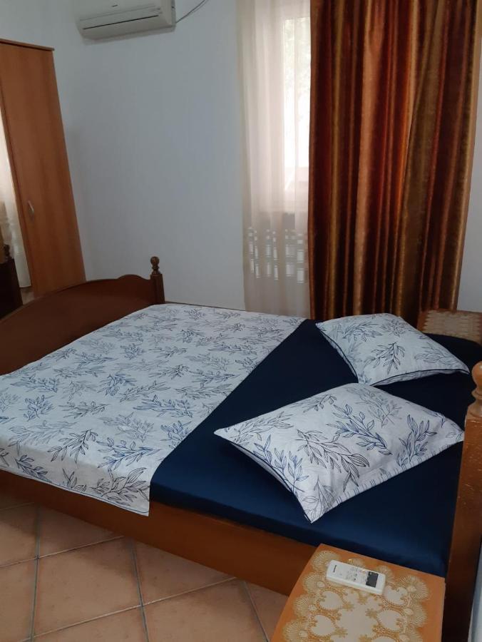 Villa Rozzy Năvodari Exteriör bild