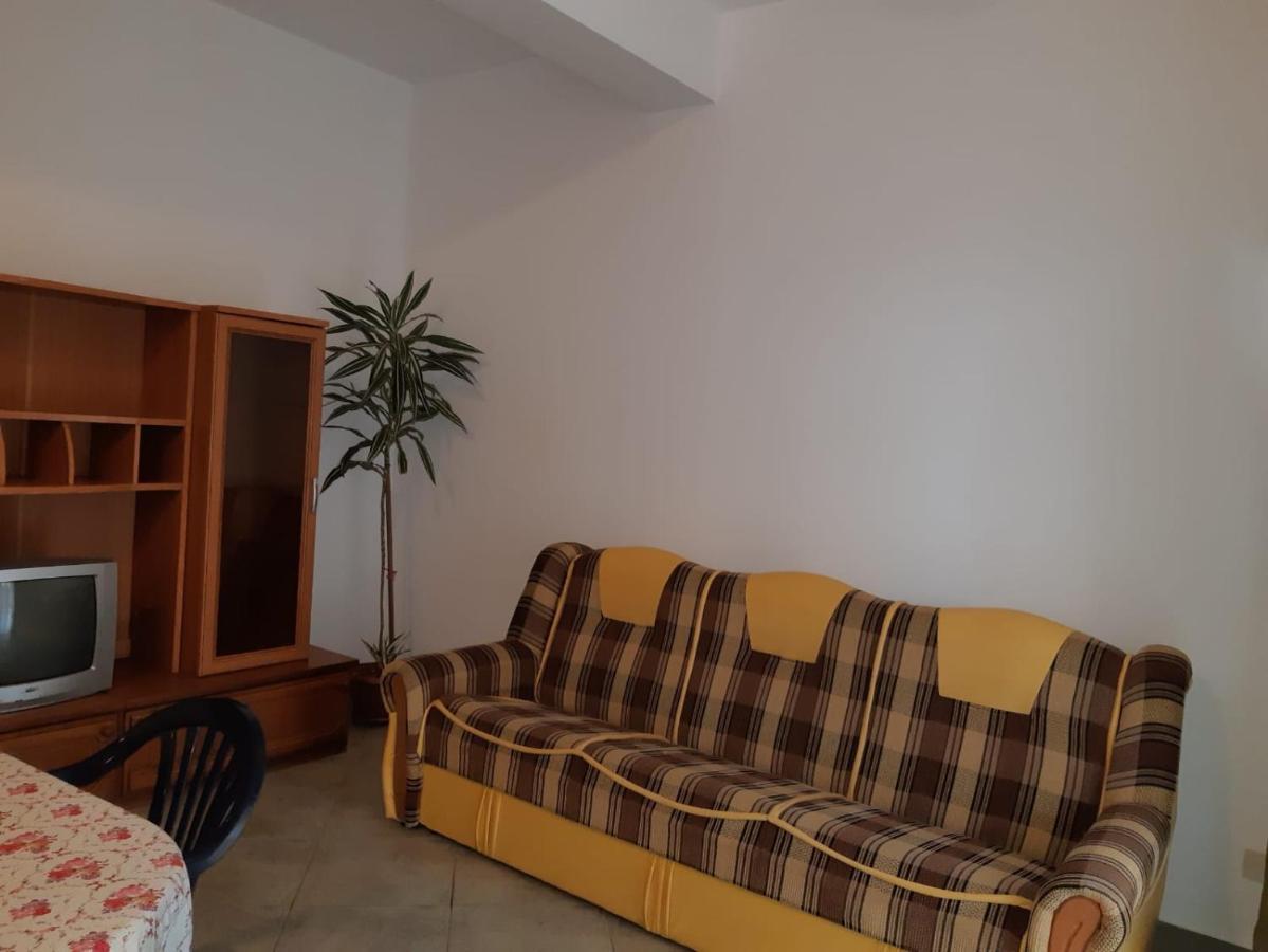 Villa Rozzy Năvodari Exteriör bild
