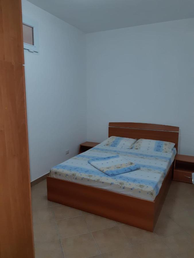 Villa Rozzy Năvodari Exteriör bild